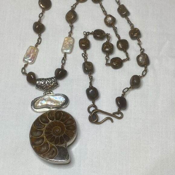 JMAX Handmade Ammonite Fossil & Mother of Pearl Silver Necklace Boho Nature - Picture 13 of 15